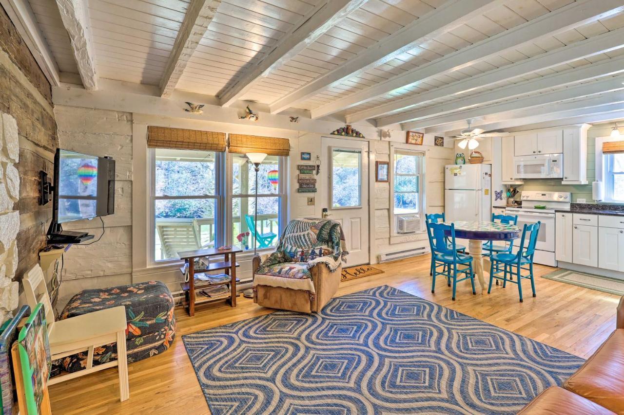 Riverfront Idyllic Lansing Home With Porch! Exteriér fotografie